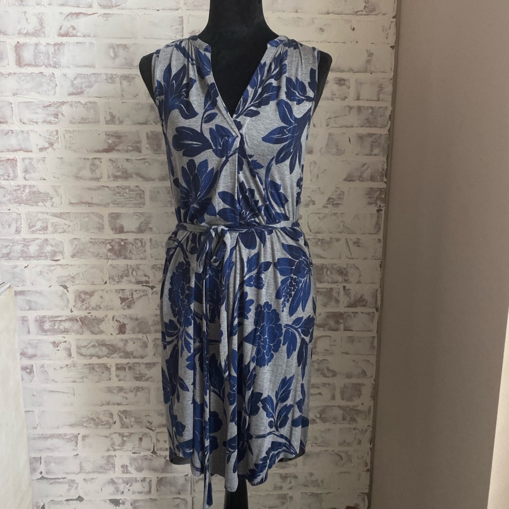 Knit belted dress
